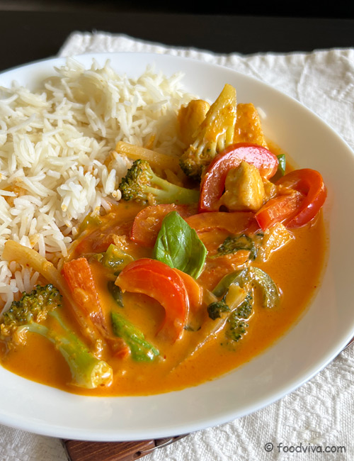 Ginger Garlic Tofu Curry (Recipe In Hindi)