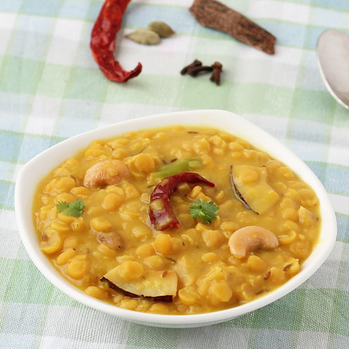 https://cdn2.foodviva.com/static-content/food-images/daal-kadhi-recipes/cholar-dal/cholar-dal.jpg