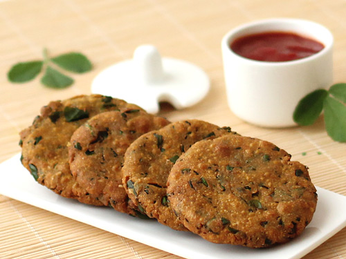 Bajri Methi Vada