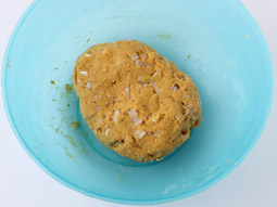 Missi Roti Recipe - Rajathani & Punjabi Misi Roti With Step by Step Photos