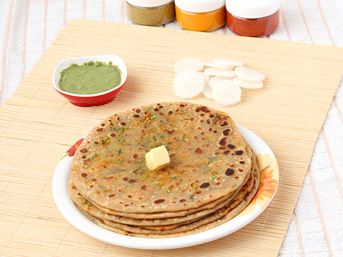 Stuffed Mooli Paratha Recipe