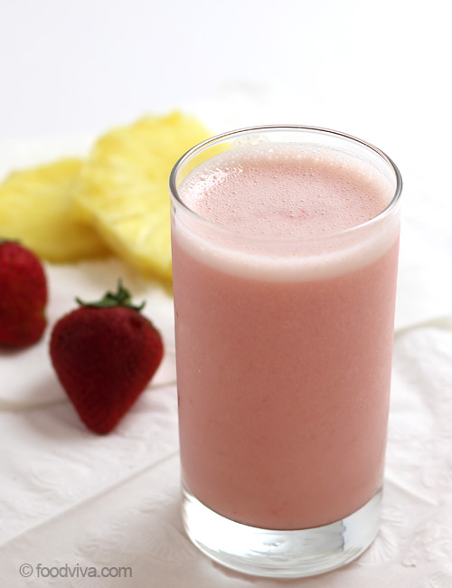 Strawberry Pineapple Smoothie with Yogurt & Pineapple Juice - Easy Recipe