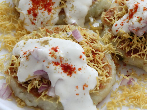 Aloo Tikki Chaat