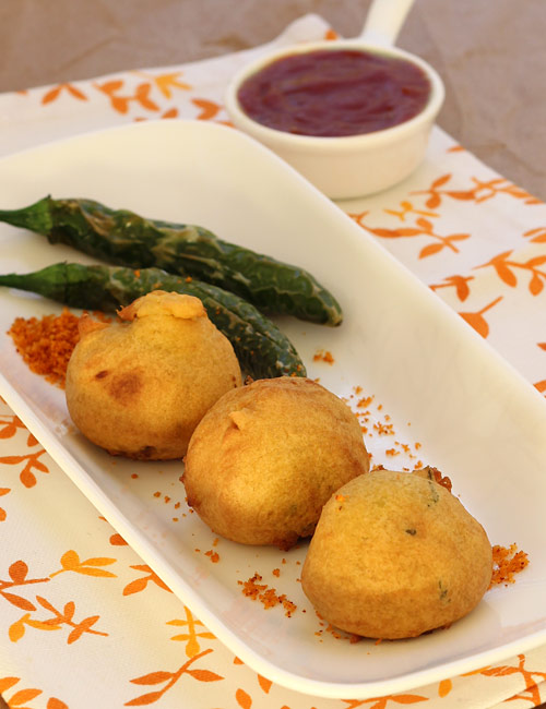 Maharashtrian style Batata Vada